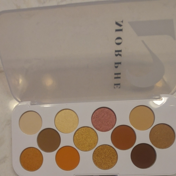 Morphe 2 Ready For Anything Eyeshadow Palette - Picture 7 of 10